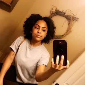 Meet your Posher, Mia